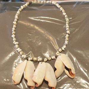 Sheashell necklace